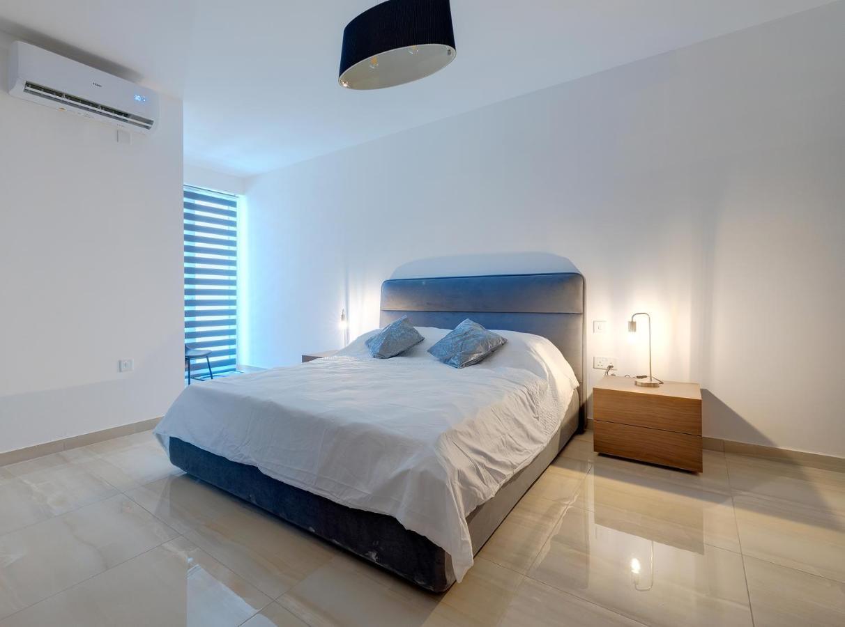 Chic 2Br Apartment, Ideal Location Ta Xbiex Экстерьер фото